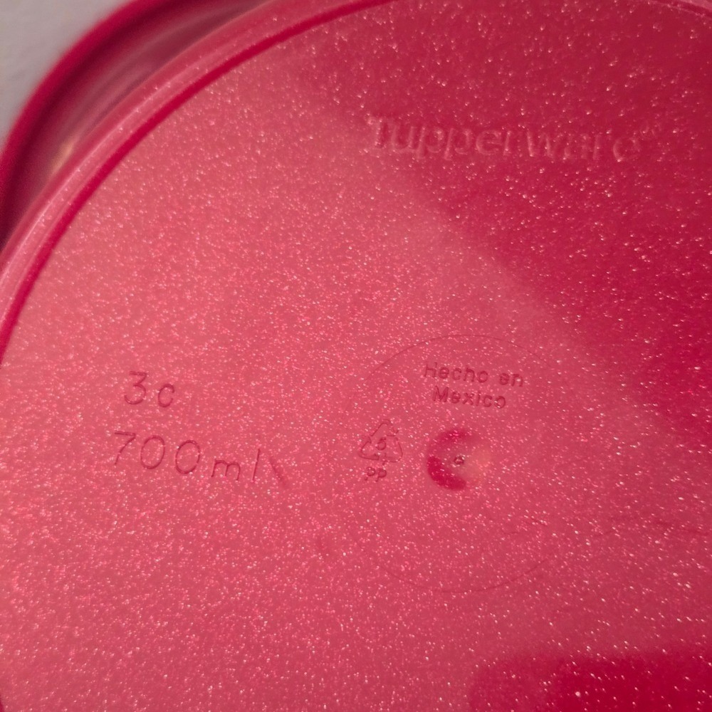 Tupperware Red Glitter Round Food Storage Containers Set of 3 700ml 440ml - Picture 3 of 9